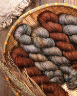 Load image into Gallery viewer, Merino Linen Singles - Cinnamon
